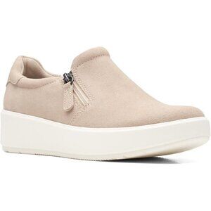 Clarks Sneakers Slip On Layton Step Light Taupe Suede Side Zip 11 M Shoes NEW